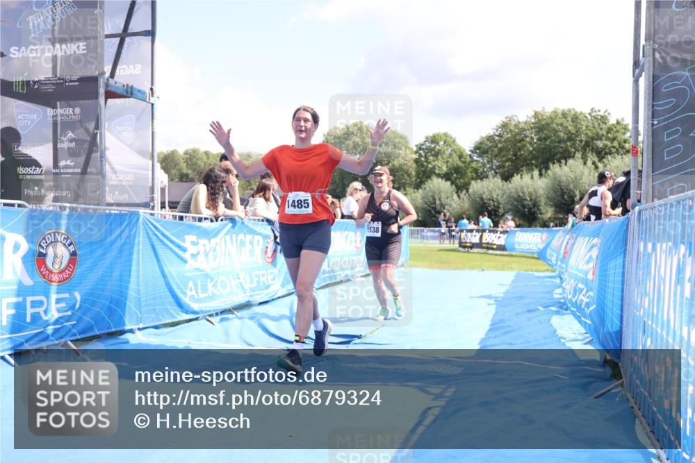 25.08.2024 - Elbe Triathlon Hamburg H.Heesch http://msf.ph/oto/6879324 25.08.2024 12:15:55 Ziel 1485, 1538, 1720 meine-sportfotos.de