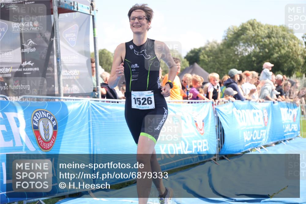 25.08.2024 - Elbe Triathlon Hamburg H.Heesch http://msf.ph/oto/6879333 25.08.2024 11:51:07 Ziel 220, 1526 meine-sportfotos.de