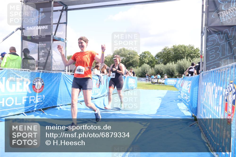 25.08.2024 - Elbe Triathlon Hamburg H.Heesch http://msf.ph/oto/6879334 25.08.2024 12:15:55 Ziel 1485, 1538, 1720 meine-sportfotos.de