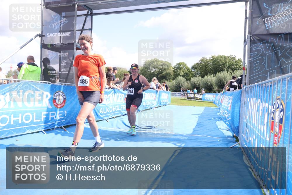 25.08.2024 - Elbe Triathlon Hamburg H.Heesch http://msf.ph/oto/6879336 25.08.2024 12:15:56 Ziel 1485, 1538, 1720 meine-sportfotos.de