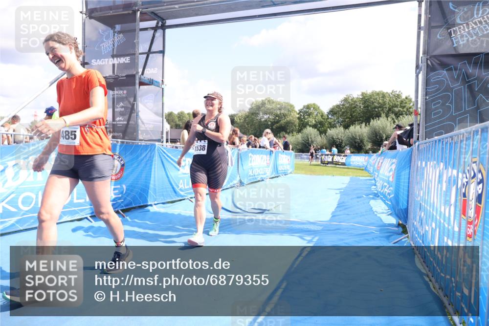 25.08.2024 - Elbe Triathlon Hamburg H.Heesch http://msf.ph/oto/6879355 25.08.2024 12:15:56 Ziel 1485, 1538, 1720 meine-sportfotos.de