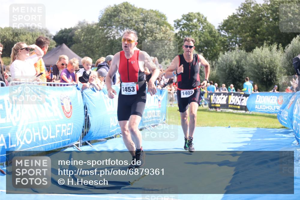 25.08.2024 - Elbe Triathlon Hamburg H.Heesch http://msf.ph/oto/6879361 25.08.2024 11:51:20 Ziel 1402, 1453 meine-sportfotos.de