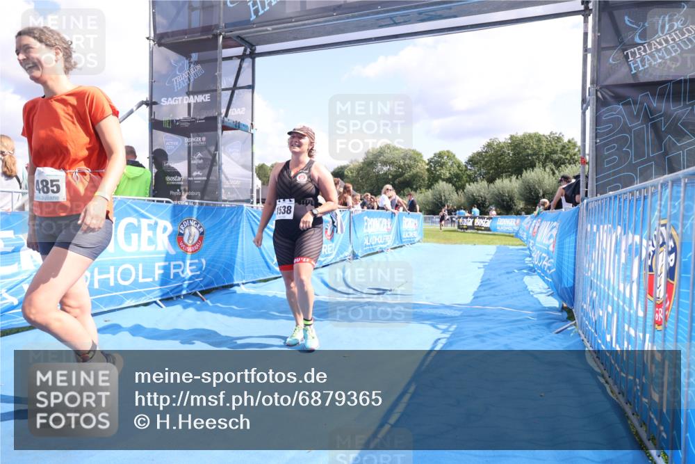 25.08.2024 - Elbe Triathlon Hamburg H.Heesch http://msf.ph/oto/6879365 25.08.2024 12:15:56 Ziel 1485, 1538, 1720 meine-sportfotos.de