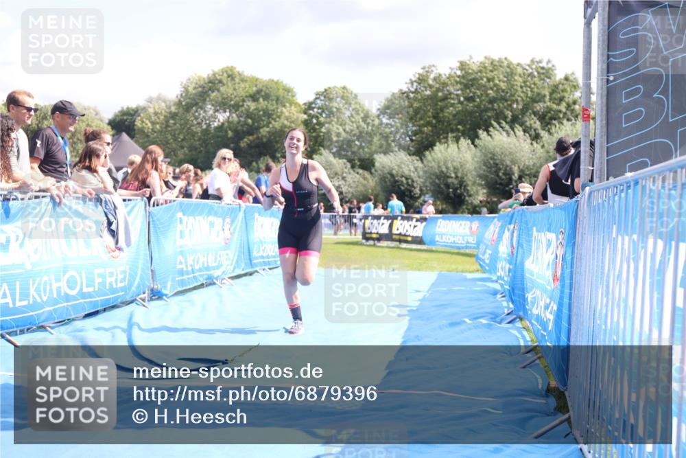 25.08.2024 - Elbe Triathlon Hamburg H.Heesch http://msf.ph/oto/6879396 25.08.2024 12:16:02 Ziel 1538, 1720 meine-sportfotos.de