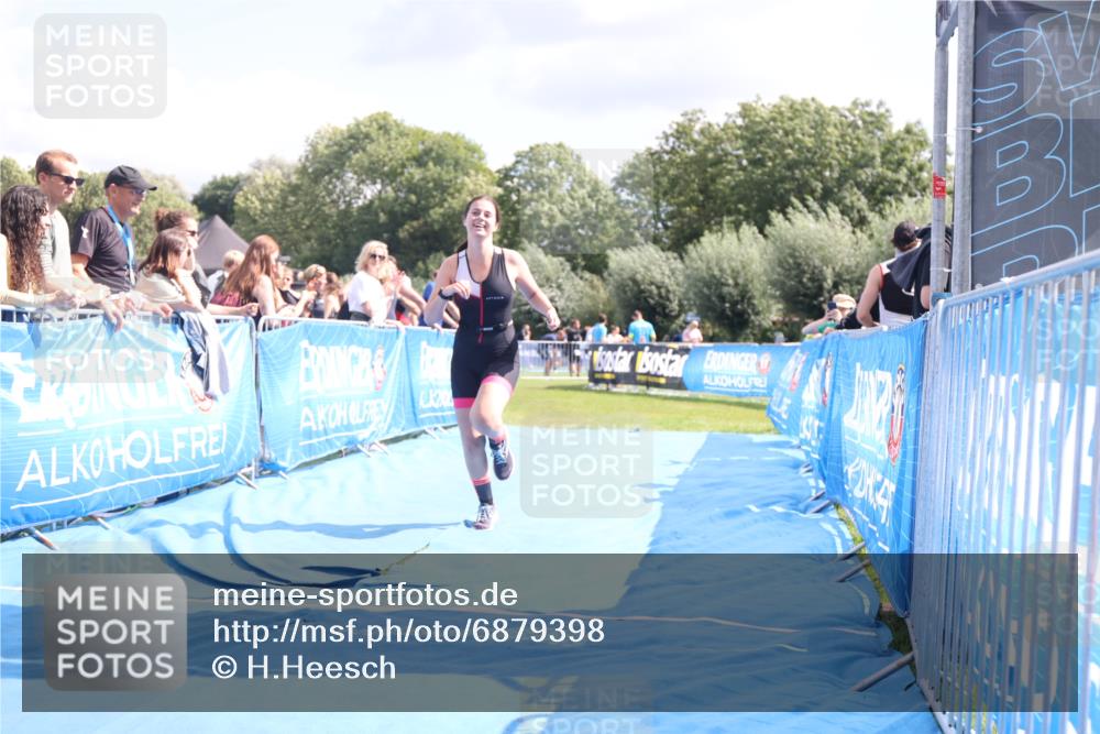 25.08.2024 - Elbe Triathlon Hamburg H.Heesch http://msf.ph/oto/6879398 25.08.2024 12:16:02 Ziel 1538, 1720 meine-sportfotos.de