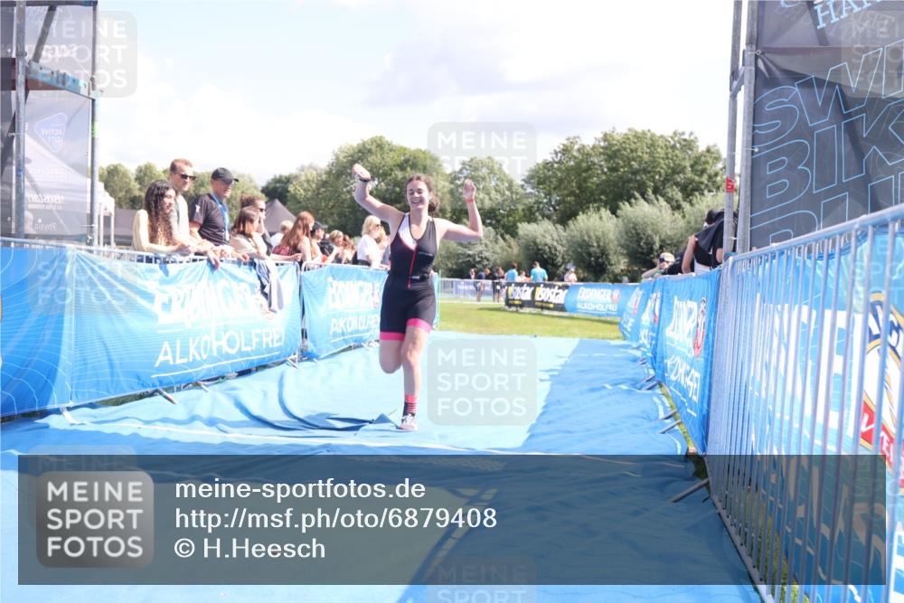 25.08.2024 - Elbe Triathlon Hamburg H.Heesch http://msf.ph/oto/6879408 25.08.2024 12:16:02 Ziel 1538, 1720 meine-sportfotos.de