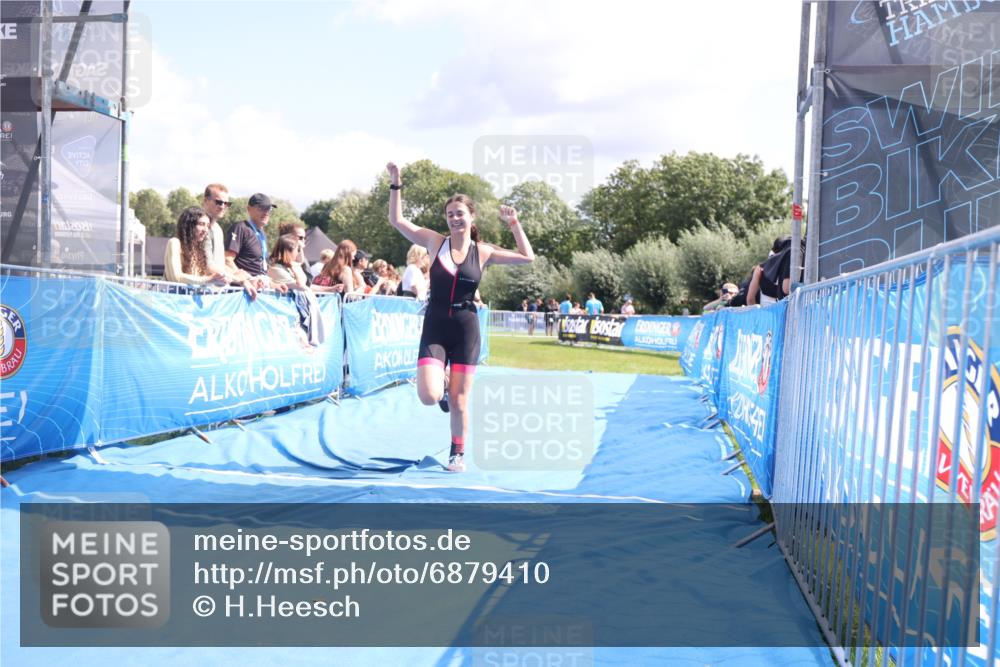 25.08.2024 - Elbe Triathlon Hamburg H.Heesch http://msf.ph/oto/6879410 25.08.2024 12:16:02 Ziel 1538, 1720 meine-sportfotos.de