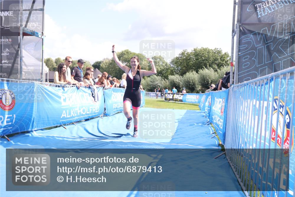 25.08.2024 - Elbe Triathlon Hamburg H.Heesch http://msf.ph/oto/6879413 25.08.2024 12:16:02 Ziel 1538, 1720 meine-sportfotos.de