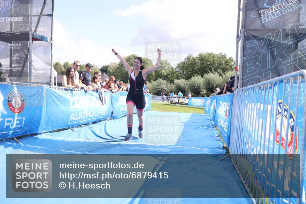 25.08.2024 - Elbe Triathlon Hamburg H.Heesch http://msf.ph/oto/6879415 25.08.2024 12:16:02 Ziel 1538, 1720 meine-sportfotos.de