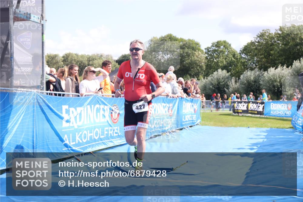 25.08.2024 - Elbe Triathlon Hamburg H.Heesch http://msf.ph/oto/6879428 25.08.2024 11:51:29 Ziel 427 meine-sportfotos.de