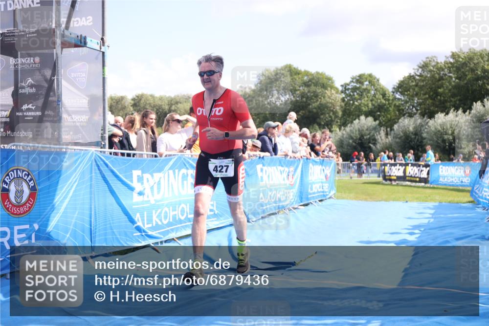 25.08.2024 - Elbe Triathlon Hamburg H.Heesch http://msf.ph/oto/6879436 25.08.2024 11:51:29 Ziel 427 meine-sportfotos.de