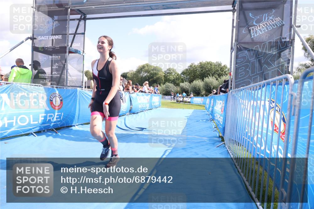 25.08.2024 - Elbe Triathlon Hamburg H.Heesch http://msf.ph/oto/6879442 25.08.2024 12:16:03 Ziel 1538, 1720 meine-sportfotos.de