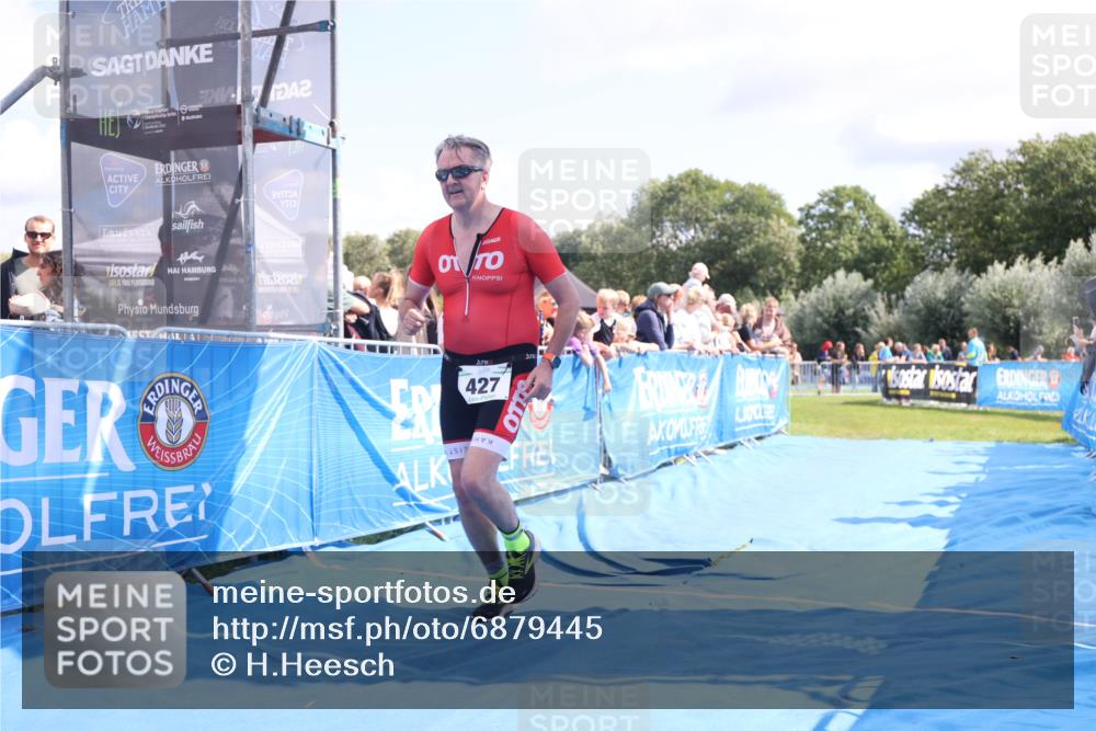25.08.2024 - Elbe Triathlon Hamburg H.Heesch http://msf.ph/oto/6879445 25.08.2024 11:51:29 Ziel 427 meine-sportfotos.de