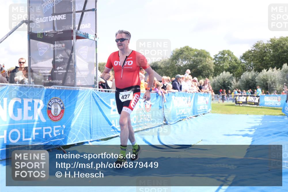 25.08.2024 - Elbe Triathlon Hamburg H.Heesch http://msf.ph/oto/6879449 25.08.2024 11:51:29 Ziel 427 meine-sportfotos.de