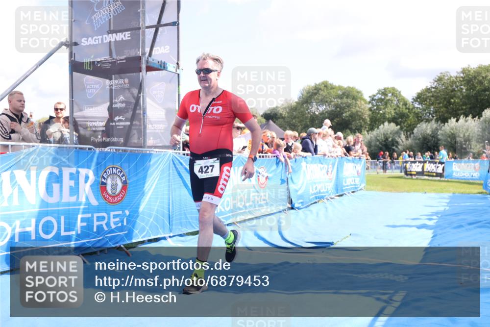 25.08.2024 - Elbe Triathlon Hamburg H.Heesch http://msf.ph/oto/6879453 25.08.2024 11:51:30 Ziel 427 meine-sportfotos.de