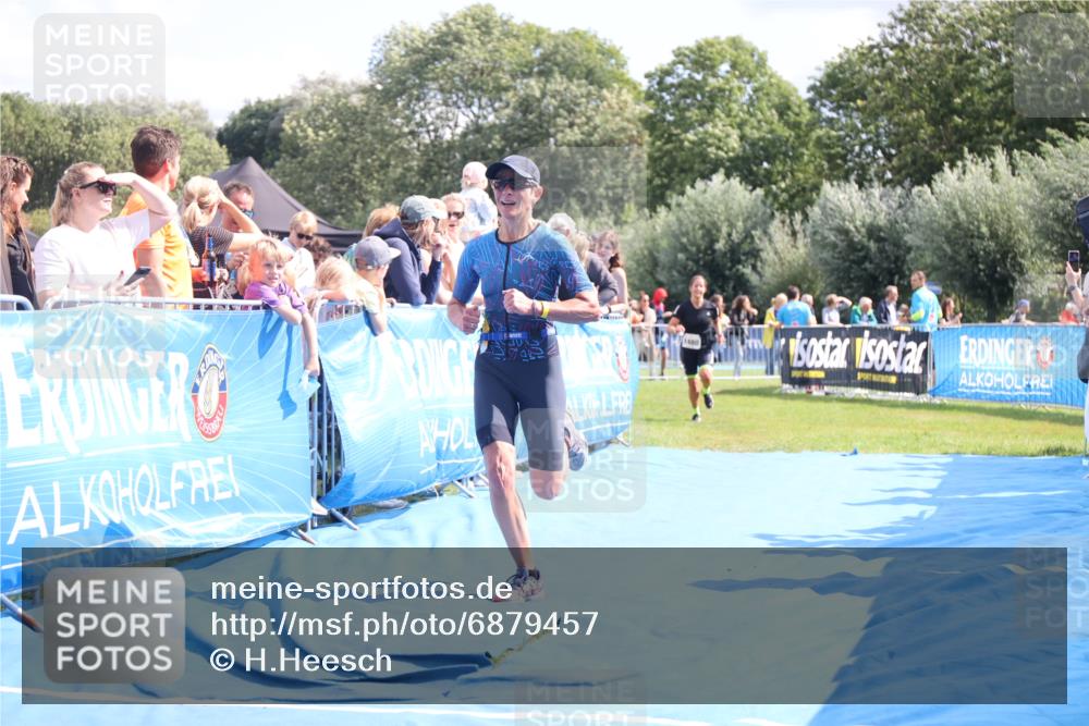 25.08.2024 - Elbe Triathlon Hamburg H.Heesch http://msf.ph/oto/6879457 25.08.2024 11:51:44 Ziel 1480, 1559 meine-sportfotos.de