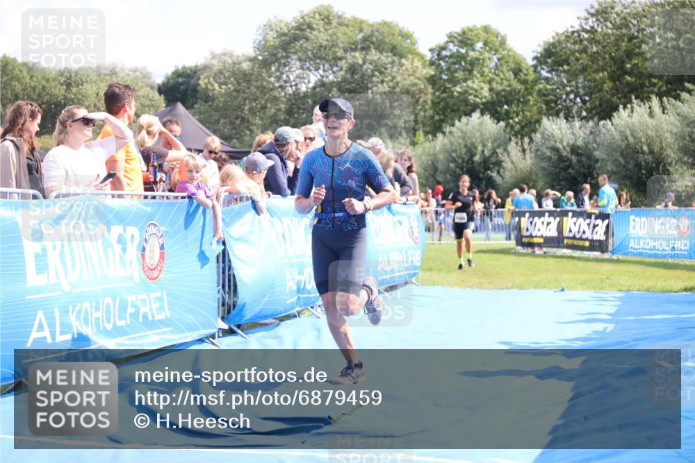 25.08.2024 - Elbe Triathlon Hamburg H.Heesch http://msf.ph/oto/6879459 25.08.2024 11:51:44 Ziel 1480, 1559 meine-sportfotos.de