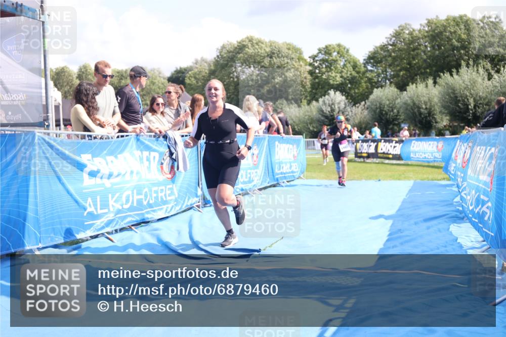 25.08.2024 - Elbe Triathlon Hamburg H.Heesch http://msf.ph/oto/6879460 25.08.2024 12:16:22 Ziel 1471, 1583, 1667 meine-sportfotos.de