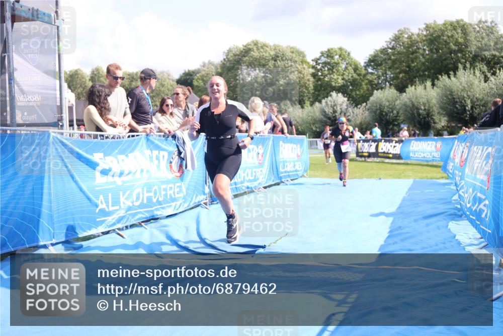 25.08.2024 - Elbe Triathlon Hamburg H.Heesch http://msf.ph/oto/6879462 25.08.2024 12:16:22 Ziel 1471, 1583, 1667 meine-sportfotos.de