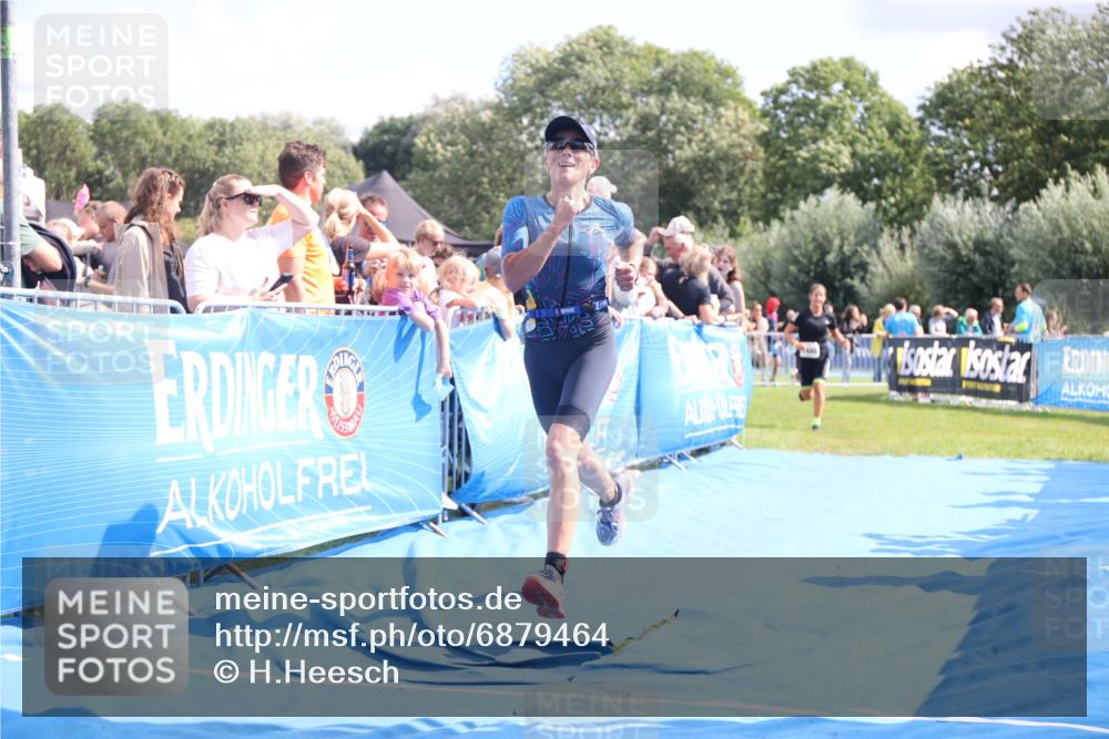 25.08.2024 - Elbe Triathlon Hamburg H.Heesch http://msf.ph/oto/6879464 25.08.2024 11:51:44 Ziel 1480, 1559 meine-sportfotos.de
