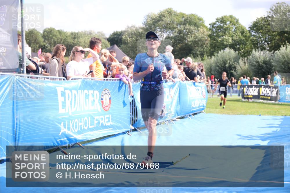 25.08.2024 - Elbe Triathlon Hamburg H.Heesch http://msf.ph/oto/6879468 25.08.2024 11:51:44 Ziel 1480, 1559 meine-sportfotos.de