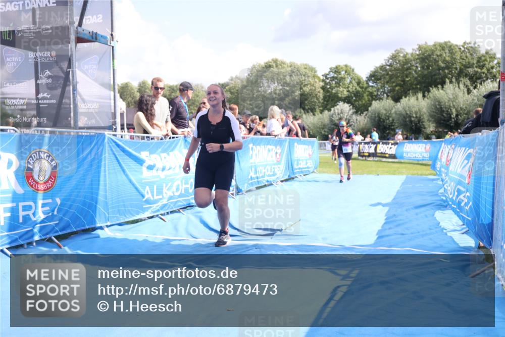 25.08.2024 - Elbe Triathlon Hamburg H.Heesch http://msf.ph/oto/6879473 25.08.2024 12:16:22 Ziel 1471, 1583, 1667 meine-sportfotos.de