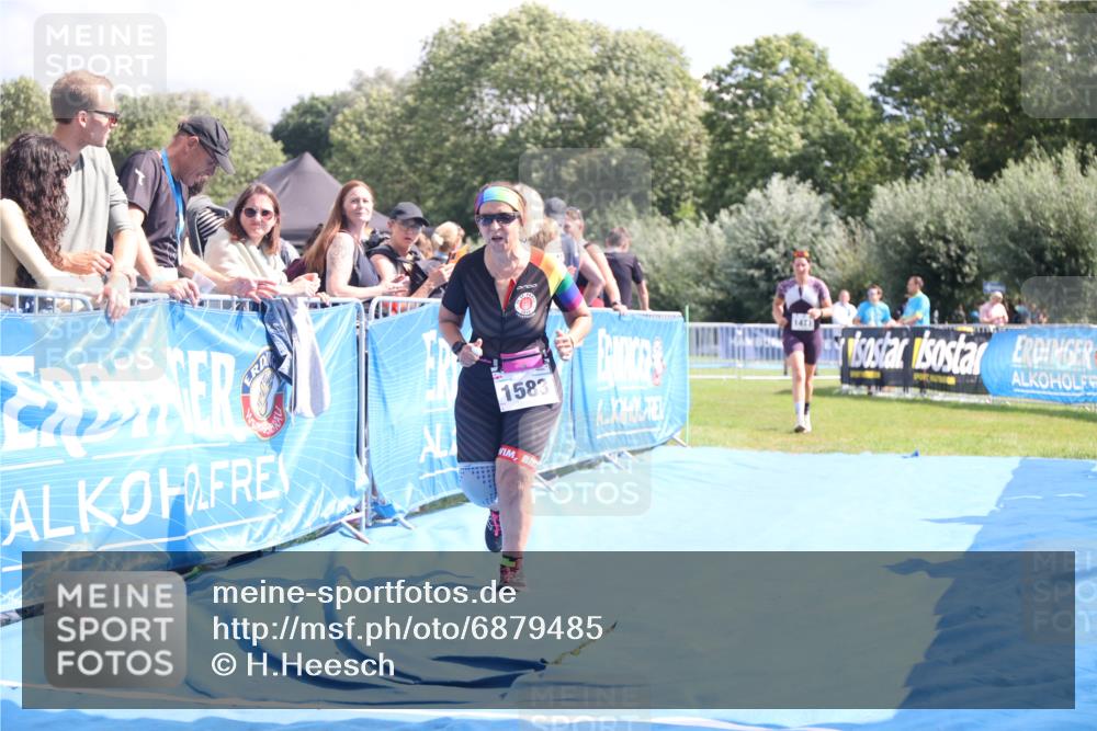 25.08.2024 - Elbe Triathlon Hamburg H.Heesch http://msf.ph/oto/6879485 25.08.2024 12:16:24 Ziel 1471, 1583, 1667 meine-sportfotos.de