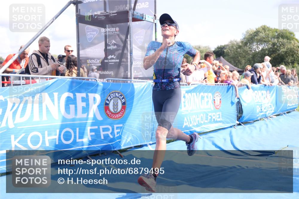 25.08.2024 - Elbe Triathlon Hamburg H.Heesch http://msf.ph/oto/6879495 25.08.2024 11:51:45 Ziel 1480, 1559 meine-sportfotos.de