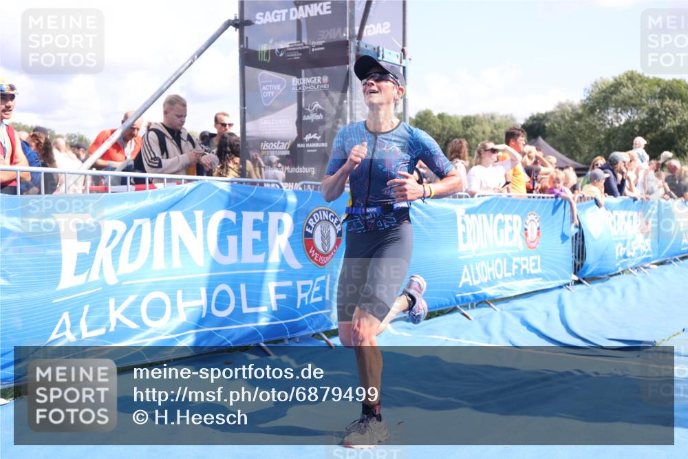 25.08.2024 - Elbe Triathlon Hamburg H.Heesch http://msf.ph/oto/6879499 25.08.2024 11:51:45 Ziel 1480, 1559 meine-sportfotos.de