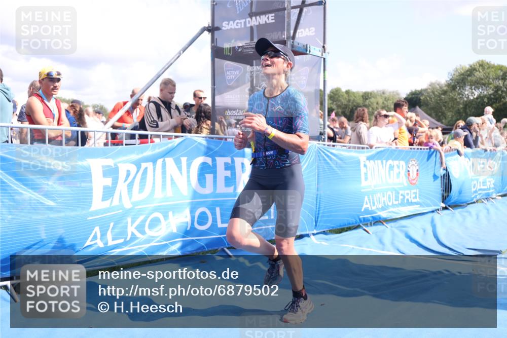 25.08.2024 - Elbe Triathlon Hamburg H.Heesch http://msf.ph/oto/6879502 25.08.2024 11:51:45 Ziel 1480, 1559 meine-sportfotos.de