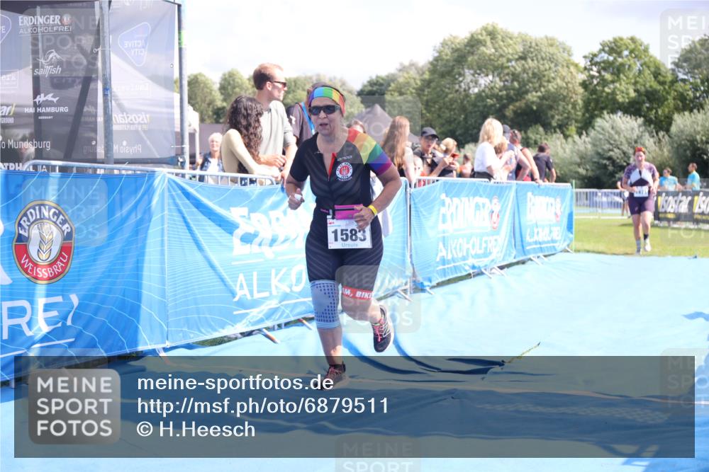 25.08.2024 - Elbe Triathlon Hamburg H.Heesch http://msf.ph/oto/6879511 25.08.2024 12:16:25 Ziel 1471, 1583, 1667 meine-sportfotos.de