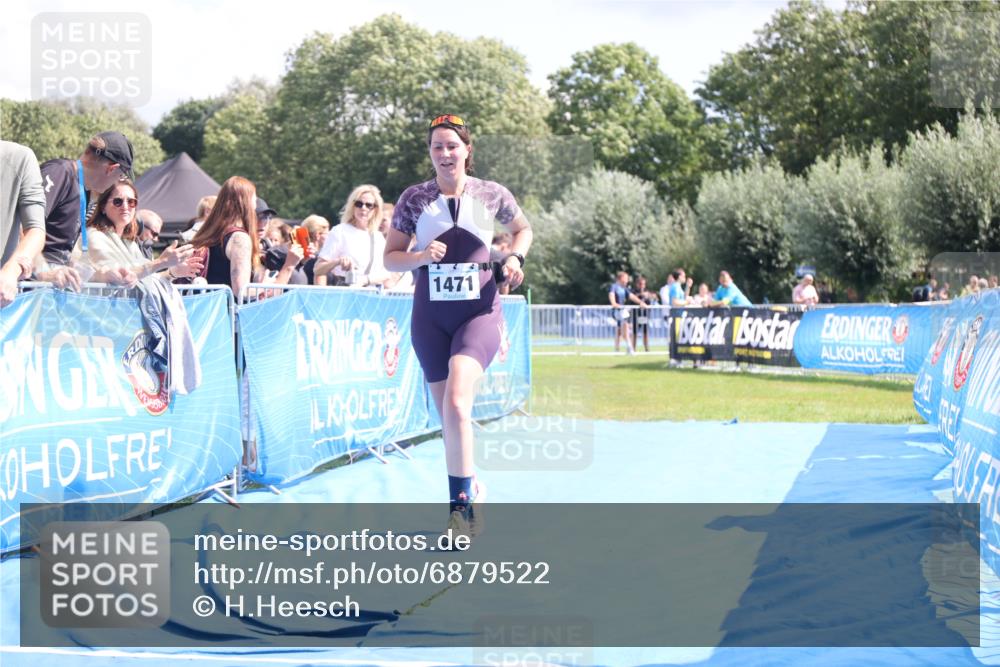 25.08.2024 - Elbe Triathlon Hamburg H.Heesch http://msf.ph/oto/6879522 25.08.2024 12:16:28 Ziel 1471, 1583, 1667 meine-sportfotos.de