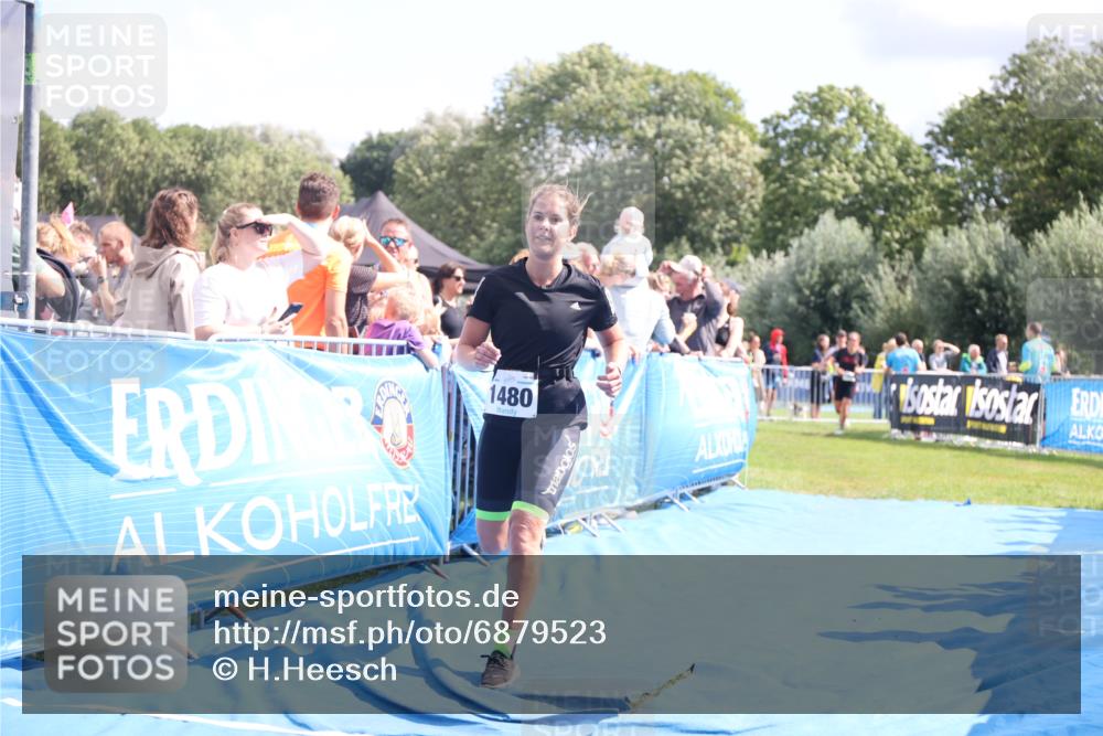 25.08.2024 - Elbe Triathlon Hamburg H.Heesch http://msf.ph/oto/6879523 25.08.2024 11:51:47 Ziel 1480, 1559 meine-sportfotos.de