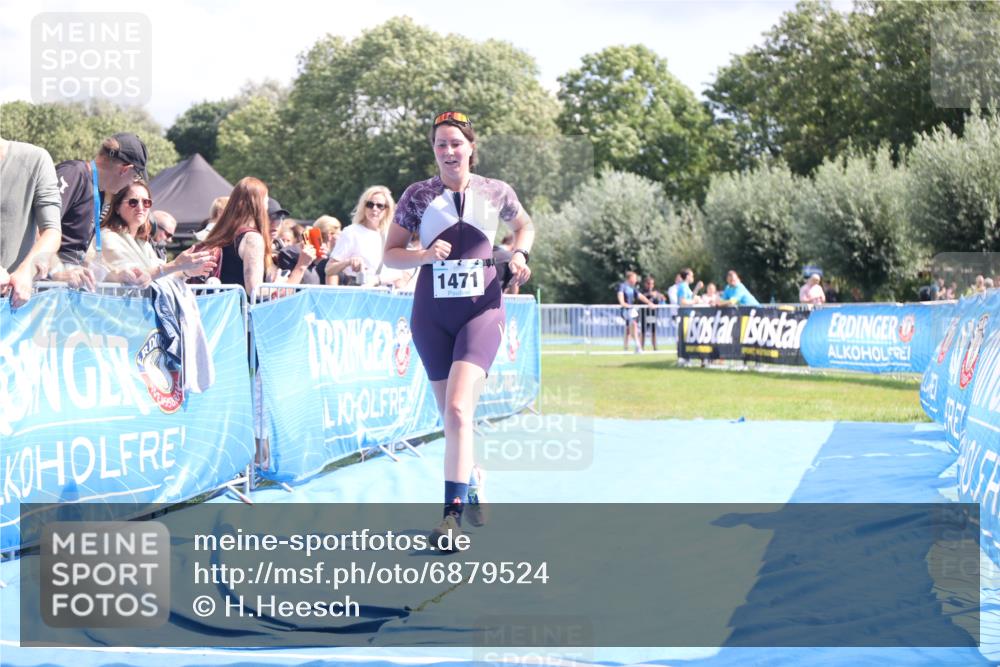 25.08.2024 - Elbe Triathlon Hamburg H.Heesch http://msf.ph/oto/6879524 25.08.2024 12:16:28 Ziel 1471, 1583, 1667 meine-sportfotos.de