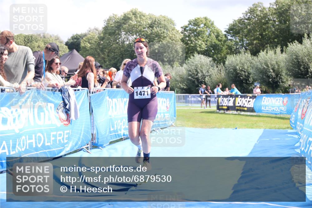 25.08.2024 - Elbe Triathlon Hamburg H.Heesch http://msf.ph/oto/6879530 25.08.2024 12:16:28 Ziel 1471, 1583, 1667 meine-sportfotos.de