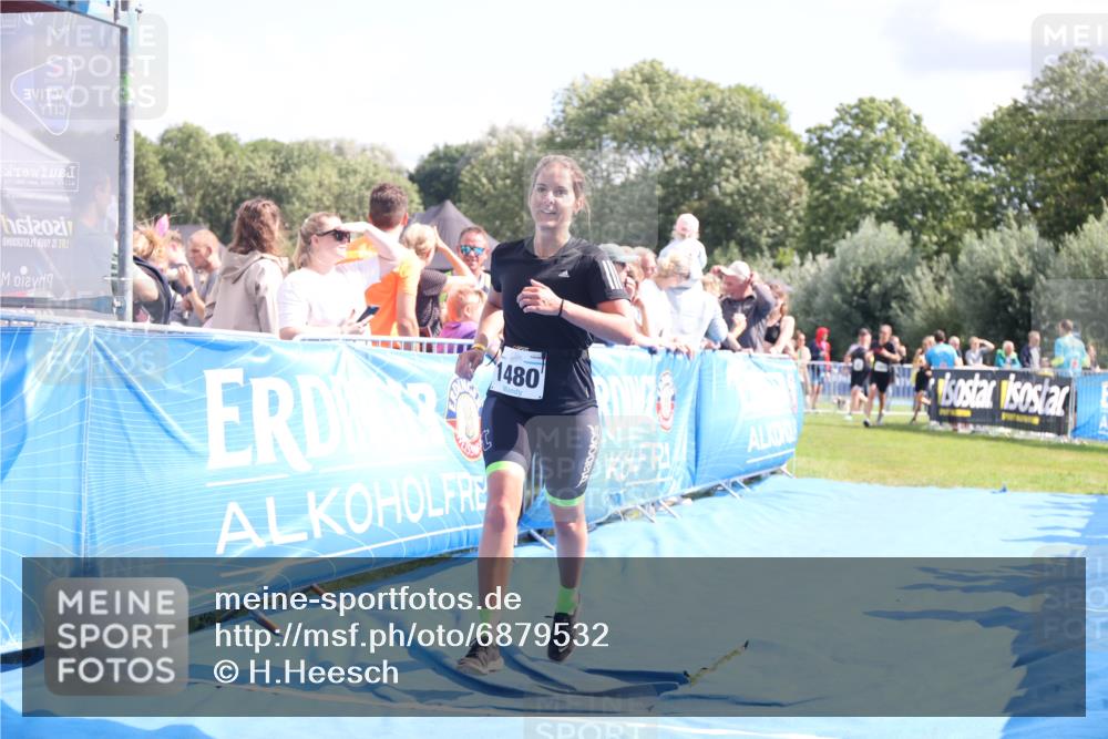 25.08.2024 - Elbe Triathlon Hamburg H.Heesch http://msf.ph/oto/6879532 25.08.2024 11:51:47 Ziel 1480, 1559 meine-sportfotos.de