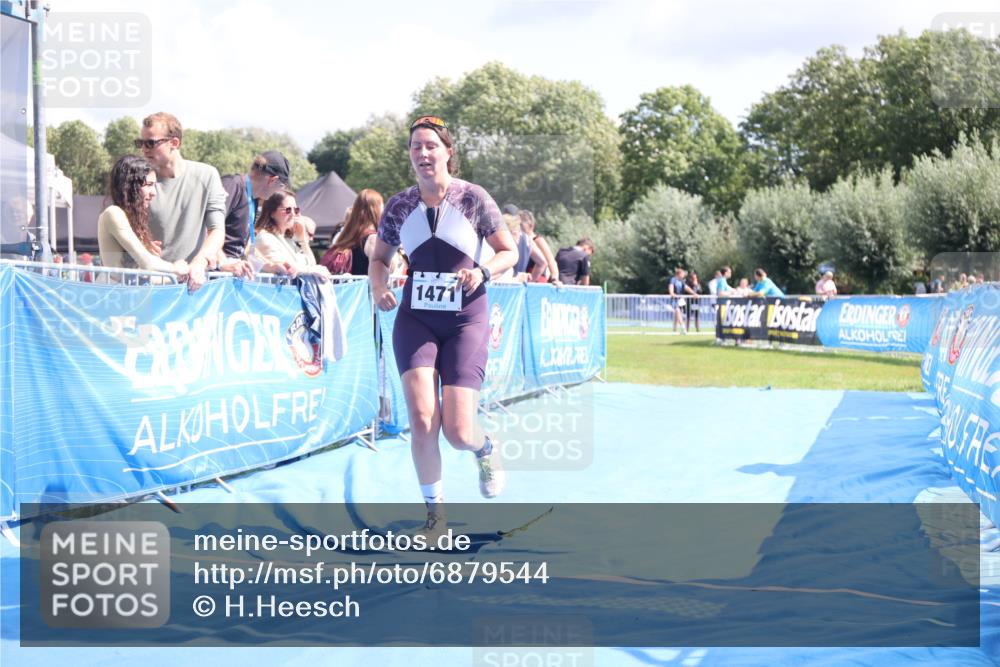 25.08.2024 - Elbe Triathlon Hamburg H.Heesch http://msf.ph/oto/6879544 25.08.2024 12:16:29 Ziel 1471, 1583, 1667 meine-sportfotos.de