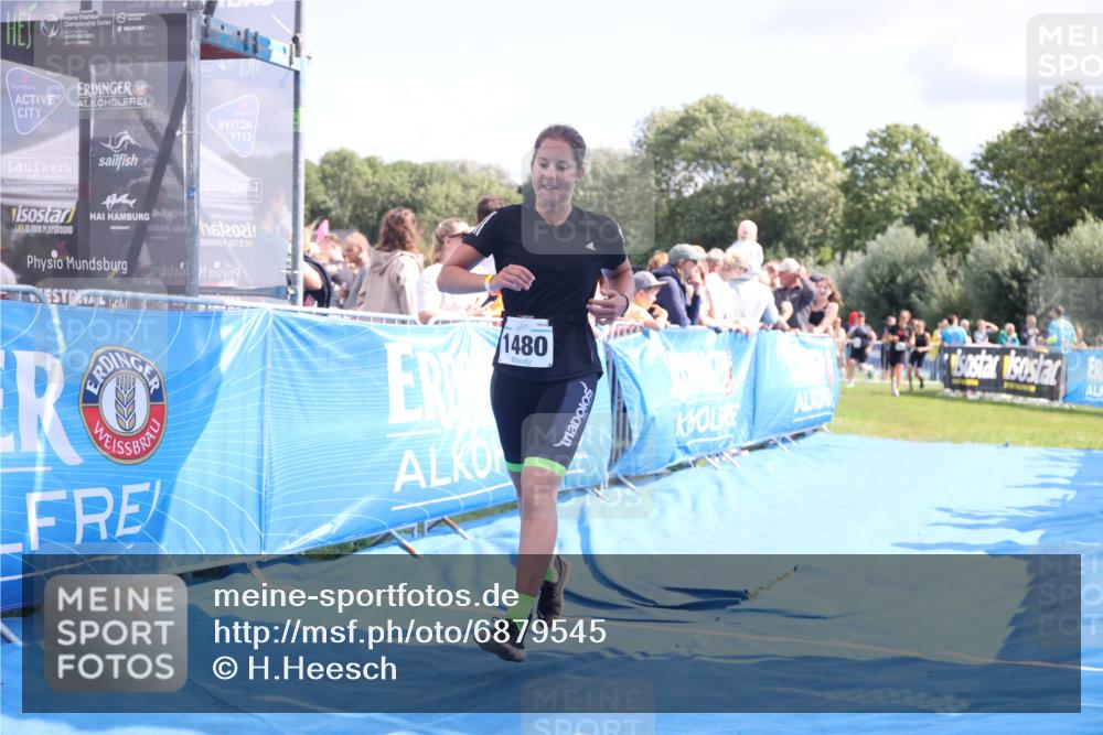 25.08.2024 - Elbe Triathlon Hamburg H.Heesch http://msf.ph/oto/6879545 25.08.2024 11:51:48 Ziel 1480, 1559, 1849 meine-sportfotos.de