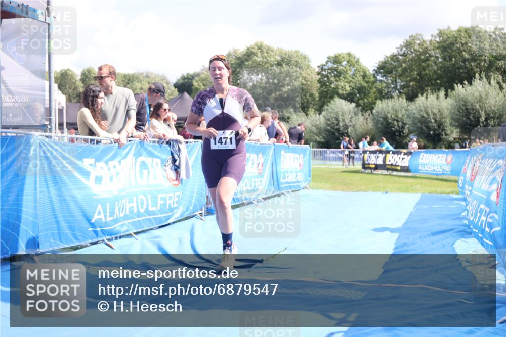 25.08.2024 - Elbe Triathlon Hamburg H.Heesch http://msf.ph/oto/6879547 25.08.2024 12:16:29 Ziel 1471, 1583, 1667 meine-sportfotos.de