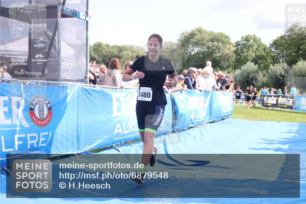 25.08.2024 - Elbe Triathlon Hamburg H.Heesch http://msf.ph/oto/6879548 25.08.2024 11:51:48 Ziel 1480, 1559, 1849 meine-sportfotos.de