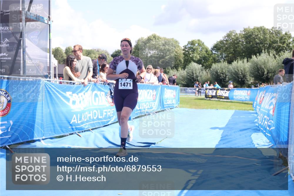 25.08.2024 - Elbe Triathlon Hamburg H.Heesch http://msf.ph/oto/6879553 25.08.2024 12:16:29 Ziel 1471, 1583, 1667 meine-sportfotos.de