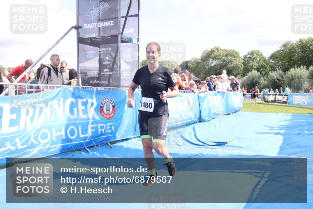 25.08.2024 - Elbe Triathlon Hamburg H.Heesch http://msf.ph/oto/6879567 25.08.2024 11:51:48 Ziel 1480, 1559, 1849 meine-sportfotos.de
