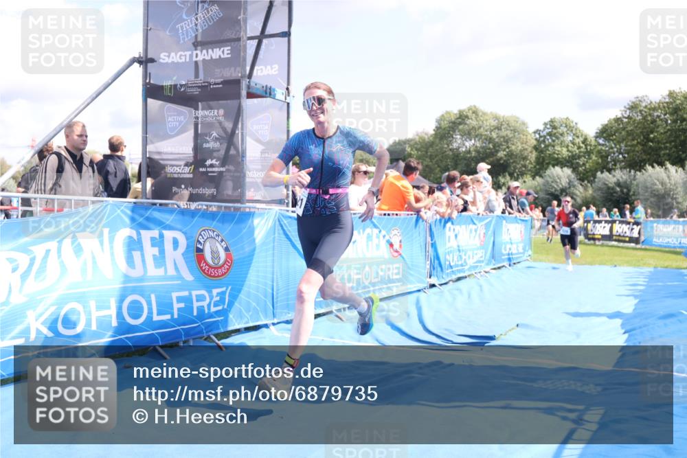 25.08.2024 - Elbe Triathlon Hamburg H.Heesch http://msf.ph/oto/6879735 25.08.2024 11:52:19 Ziel 520, 787, 1521 meine-sportfotos.de