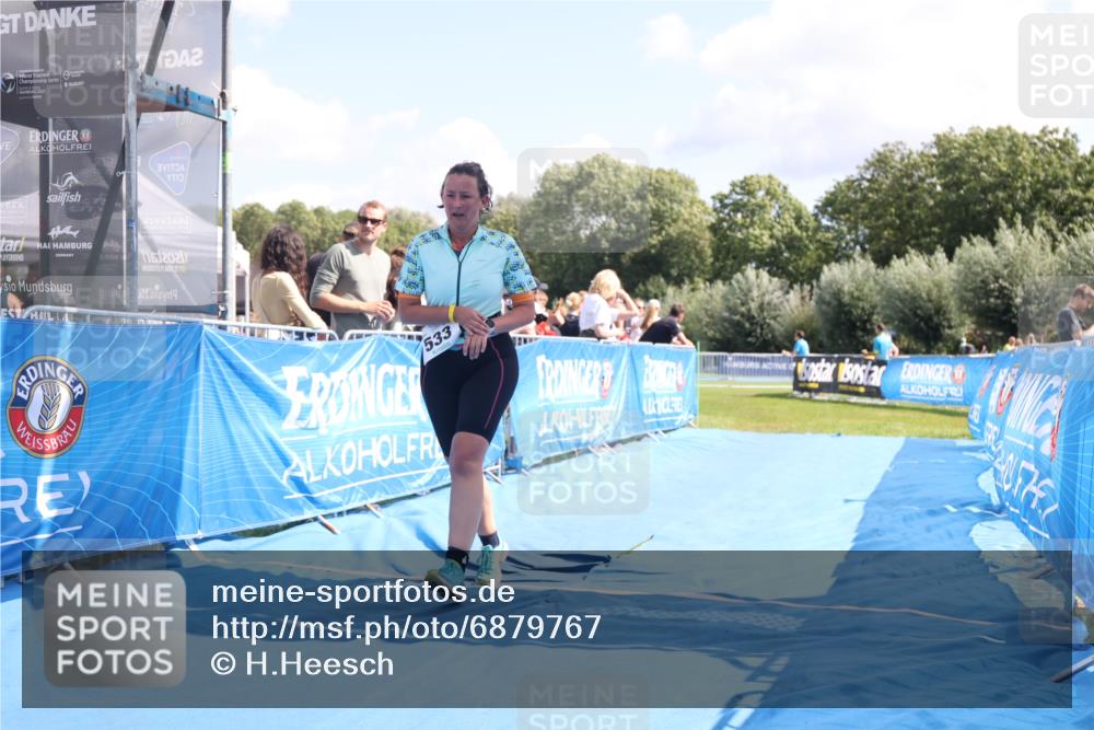 25.08.2024 - Elbe Triathlon Hamburg H.Heesch http://msf.ph/oto/6879767 25.08.2024 12:18:15 Ziel 533 meine-sportfotos.de