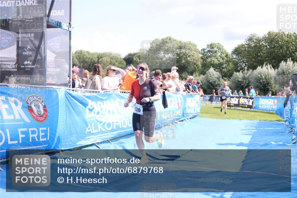 25.08.2024 - Elbe Triathlon Hamburg H.Heesch http://msf.ph/oto/6879768 25.08.2024 11:52:22 Ziel 520, 787, 1521 meine-sportfotos.de
