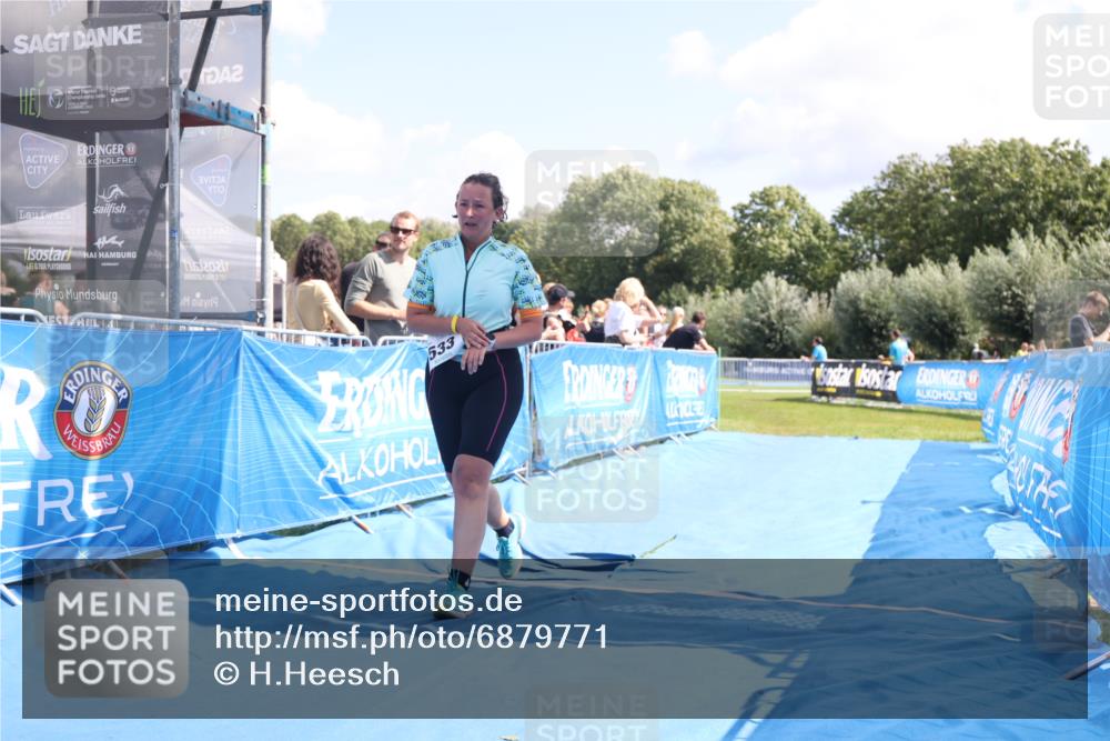 25.08.2024 - Elbe Triathlon Hamburg H.Heesch http://msf.ph/oto/6879771 25.08.2024 12:18:15 Ziel 533 meine-sportfotos.de