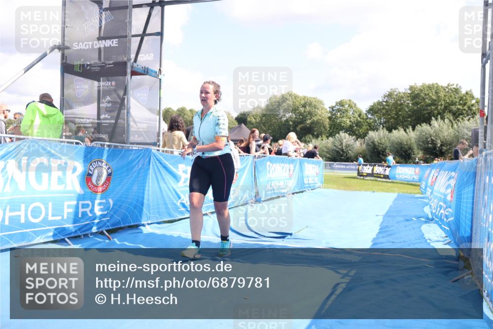 25.08.2024 - Elbe Triathlon Hamburg H.Heesch http://msf.ph/oto/6879781 25.08.2024 12:18:15 Ziel 533 meine-sportfotos.de