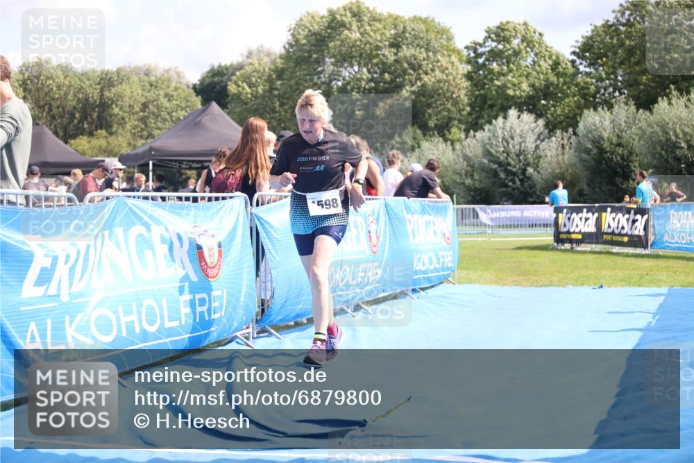 25.08.2024 - Elbe Triathlon Hamburg H.Heesch http://msf.ph/oto/6879800 25.08.2024 12:18:41 Ziel 1598 meine-sportfotos.de