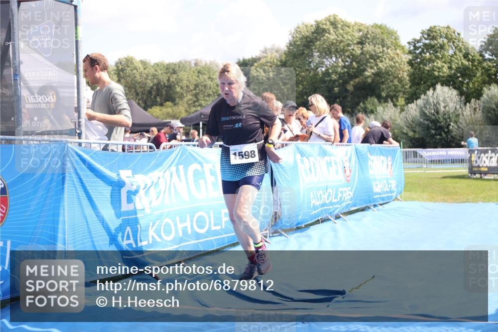 25.08.2024 - Elbe Triathlon Hamburg H.Heesch http://msf.ph/oto/6879812 25.08.2024 12:18:41 Ziel 1598 meine-sportfotos.de