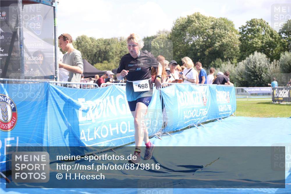 25.08.2024 - Elbe Triathlon Hamburg H.Heesch http://msf.ph/oto/6879816 25.08.2024 12:18:41 Ziel 1598 meine-sportfotos.de